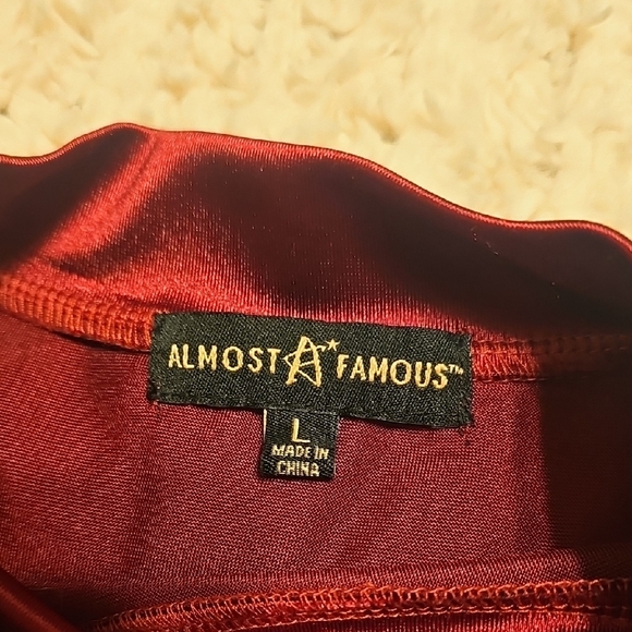Almost Famous Burgundy Crop Top - Picture 2 of 5